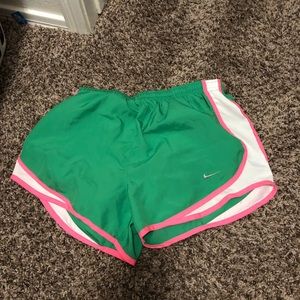 Nike shorts size S